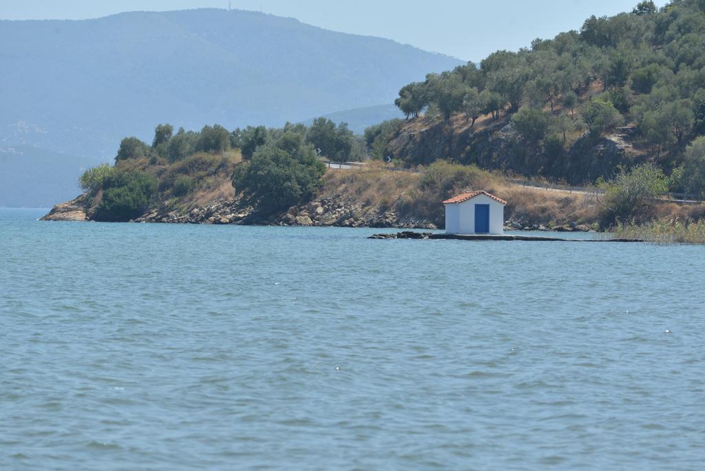 Villa Aggemari Apidias Lakos Rom bilde