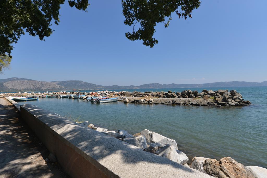 Villa Aggemari Apidias Lakos Rom bilde