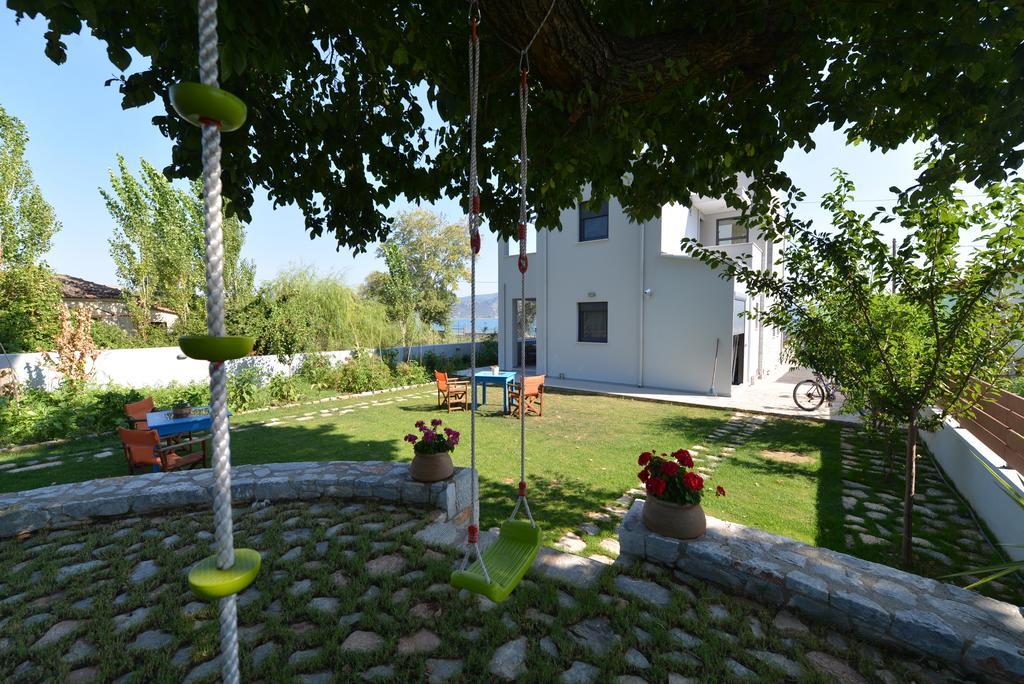 Villa Aggemari Apidias Lakos Rom bilde